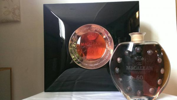 MACALLAN 60y Lalique Limited release 400 bottles