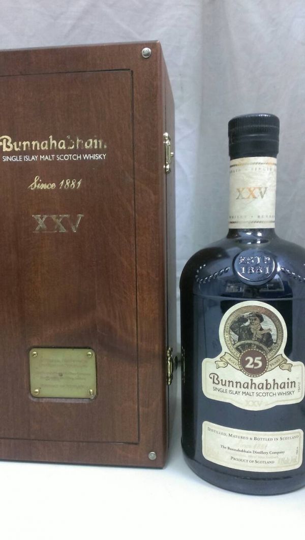 BUNNAHABHAIN 25Y XXV布納哈本威士忌 限量 木箱