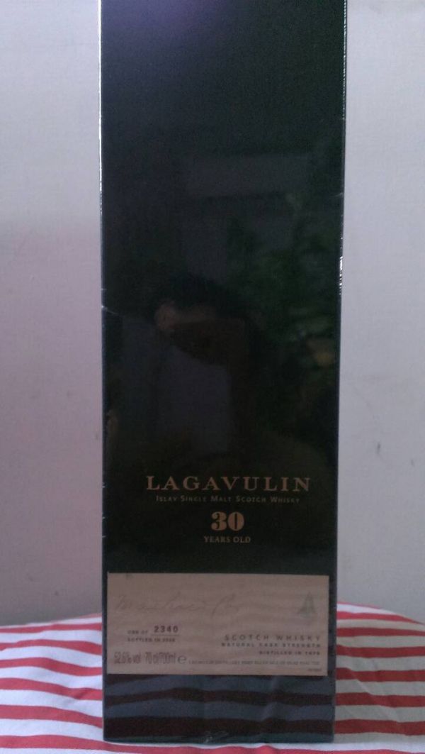 LAGAVULIN 30y 1976 OB 拉卡佛林威士忌 限量2340瓶 (停產)